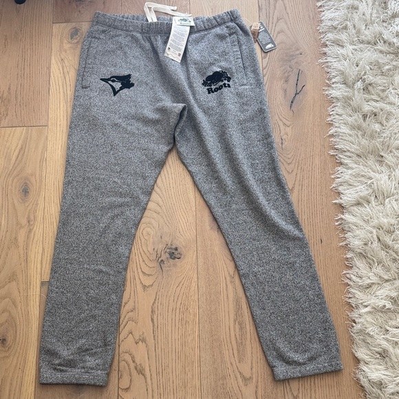 Roots Other - Roots MLB Blue Jays Charcoal Joggers Size Large NEW